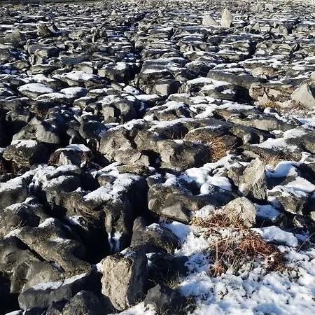 Burren Rock 3* Turlough (Clare)