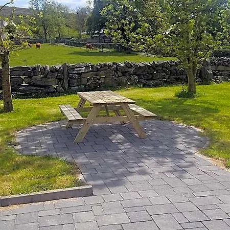 Bed & Breakfast Burren Rock