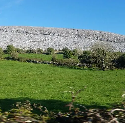 Burren Rock לינה וארוחת בוקר