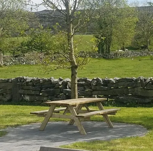 לינה וארוחת בוקר Burren Rock Turlough (Clare)